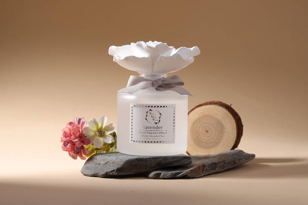 Marigold Ceramic Flower Diffuser Gift Set || Lavender