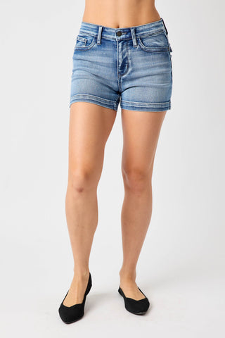 Judy Blue || Haley Mid Rise Heavy Contrast Faux Flap Pocket Shorts