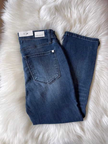 Judy Blue || Maria Dark Wash Capri with Side Slit