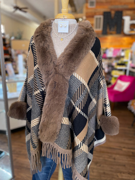 Ali Miles || Aria Plush Trim Jacket