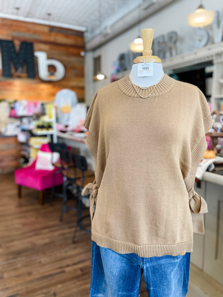 Tye Sweater Vest || Tan