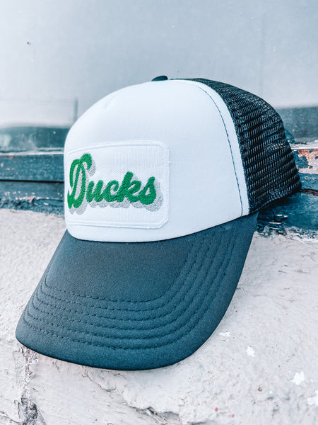 Lucky Spirit Script Trucker Hat || Ducks Kelly on Black / White