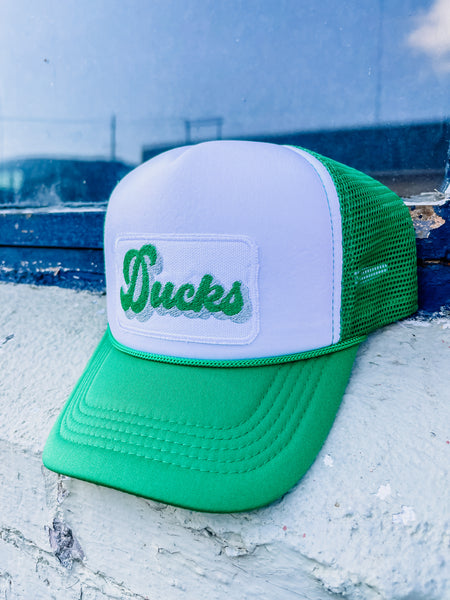 Lucky Spirit Script Trucker Hat || Ducks Kelly on Kelly / White