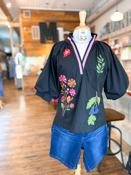 Eloise Embroidered V-Neck Blouse || Black