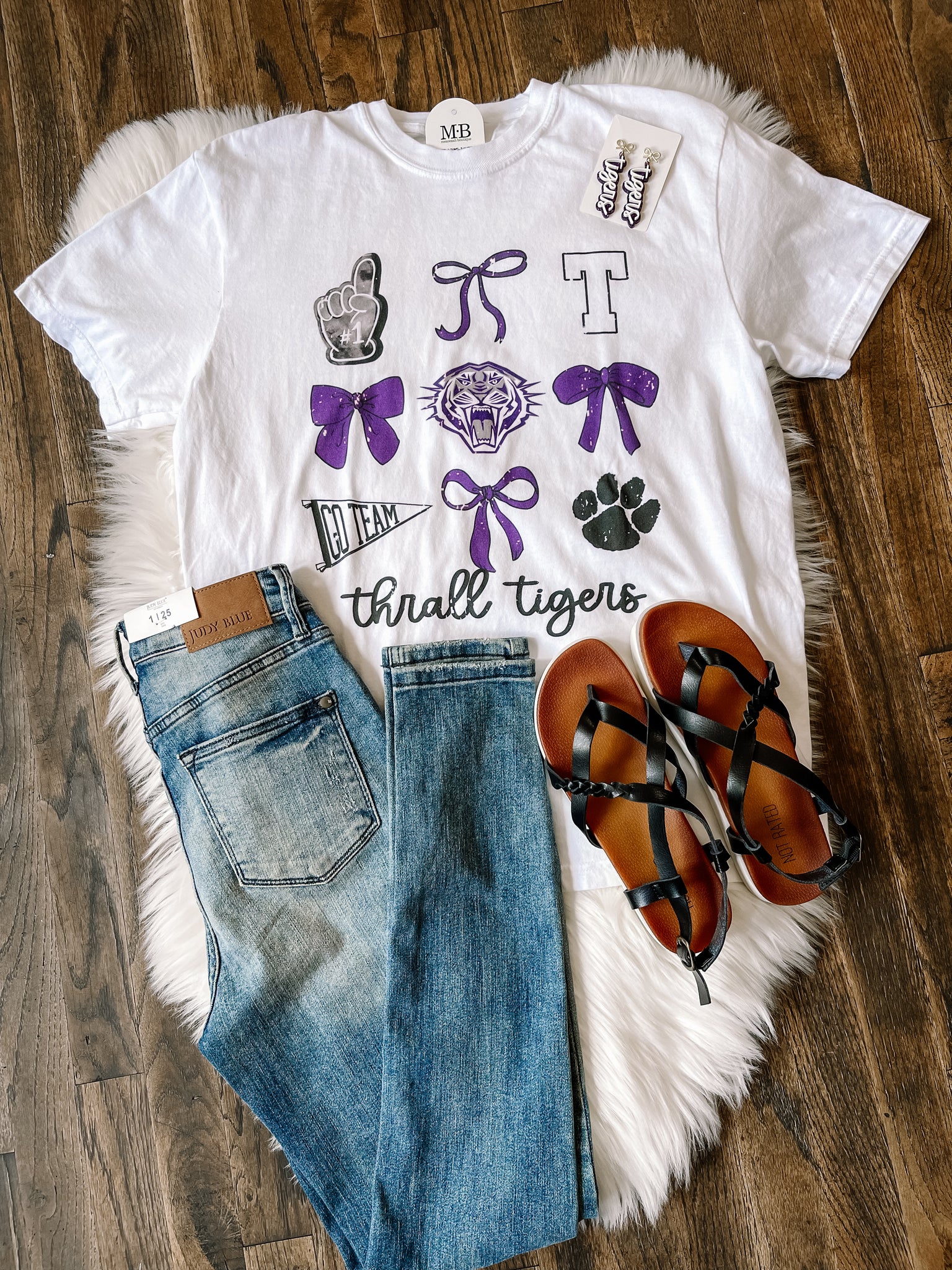 Bows & Spirit Tee || Thrall Tigers