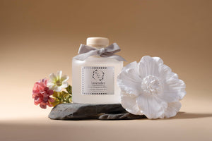 Marigold Ceramic Flower Diffuser Gift Set || Lavender