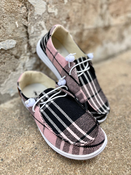 Kayak Shoe || Pink Flannel