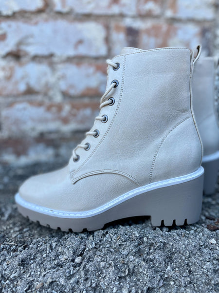 Ghosted Boots || Cream